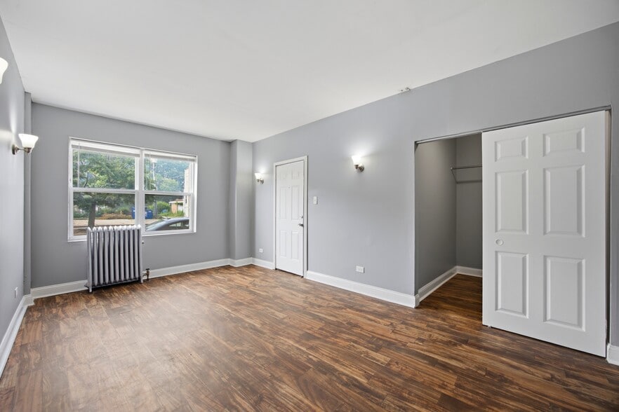102 Memorial Dr, Calumet City, IL for sale - Interior Photo - Image 3 of 8