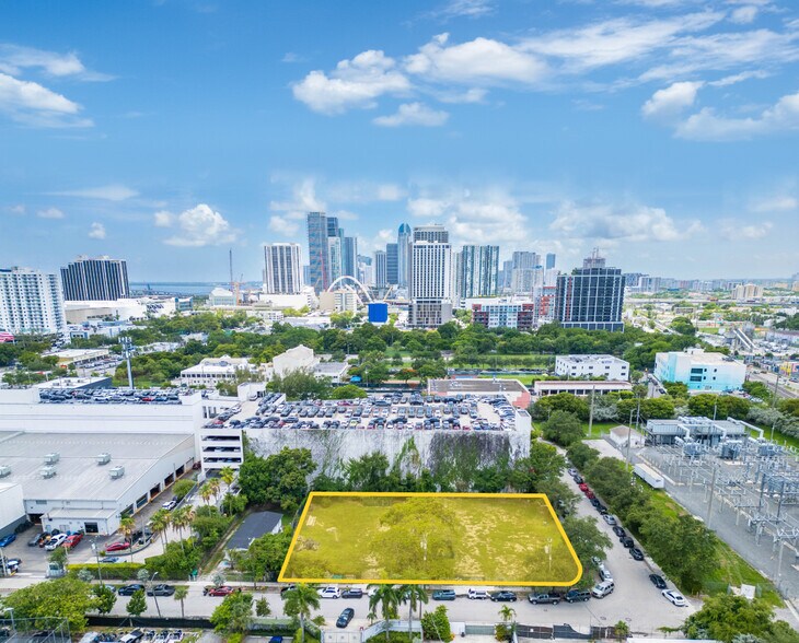 100-118 NE 21st St, Miami, FL à vendre - Aérien - Image 1 de 6