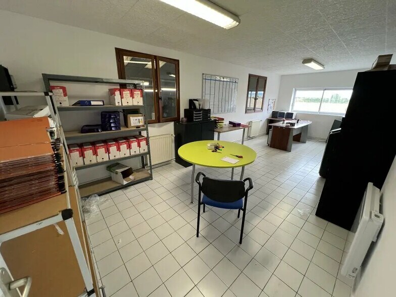 Flex dans Cormontreuil à louer - Photo du bâtiment - Image 3 de 13