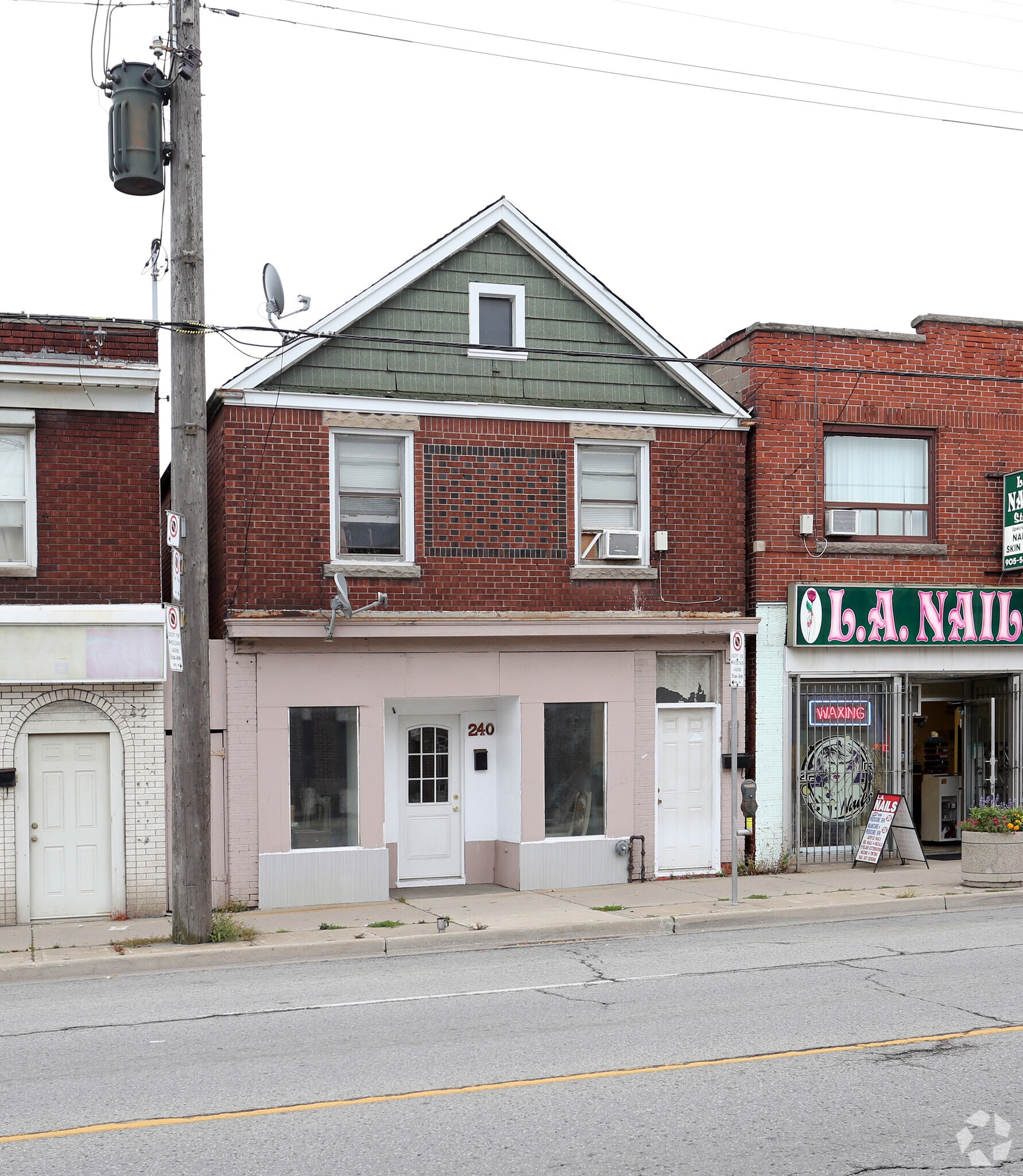 240 Kenilworth Ave N, Hamilton, ON à vendre Photo principale- Image 1 de 1