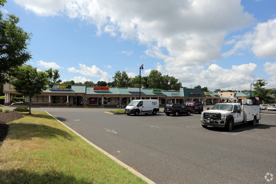 202 Route 130 N, Cinnaminson, NJ for lease - Building Photo - Image 1 of 9