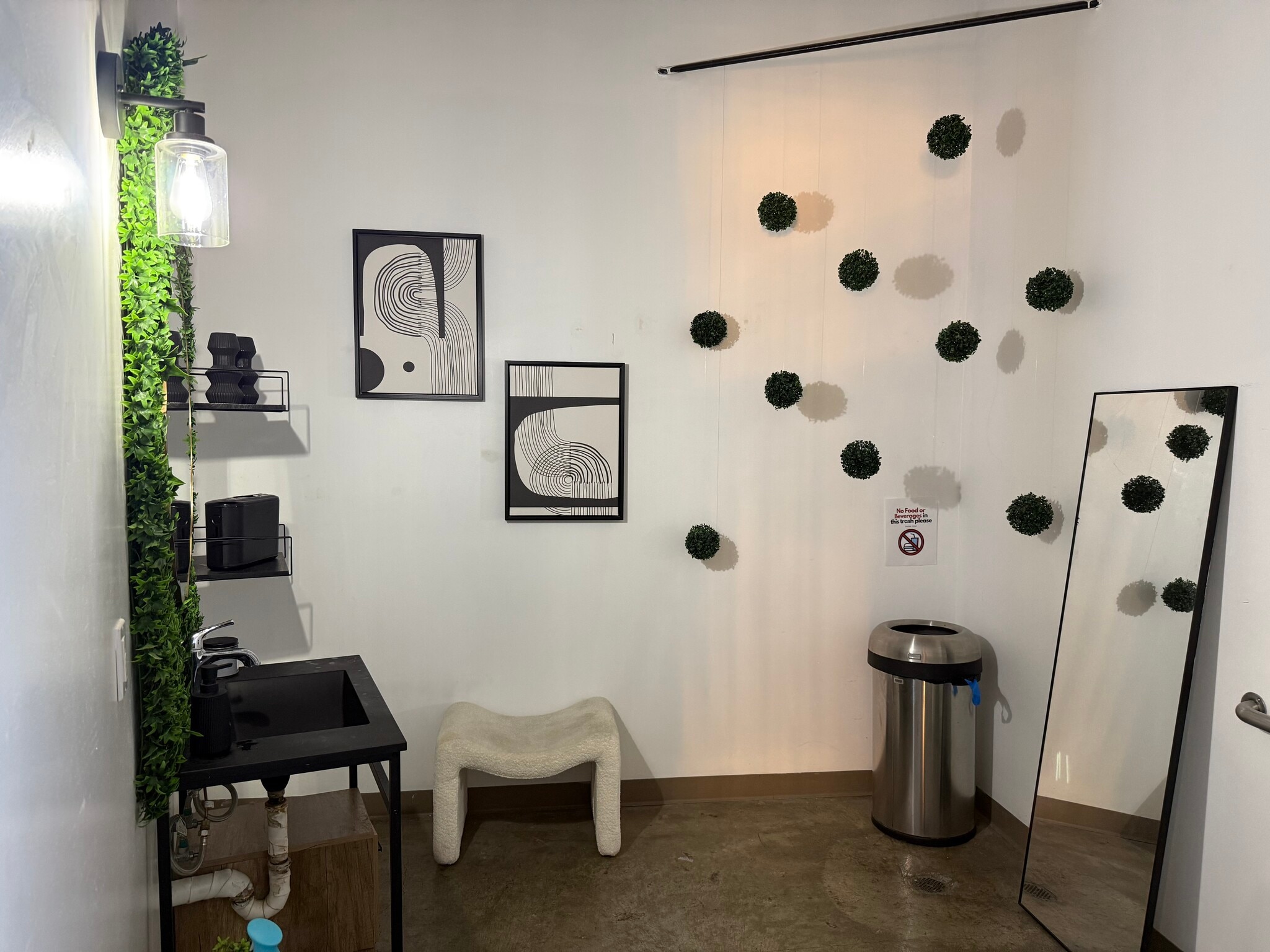 1800 S Brand Blvd, Glendale, CA for lease Interior Photo- Image 1 of 5