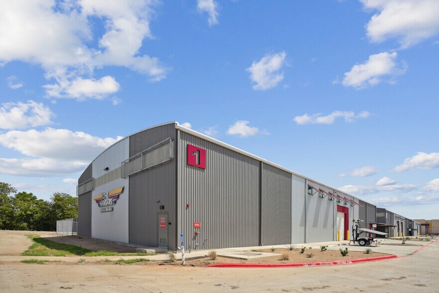 5601 FM 973, Del Valle, TX à louer - Photo du bâtiment - Image 3 de 26