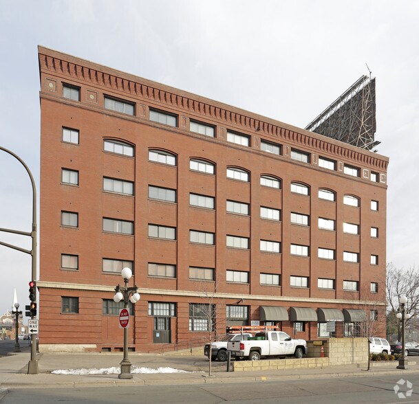 287 6th St E, Saint Paul, MN à louer - Photo du bâtiment - Image 2 de 8