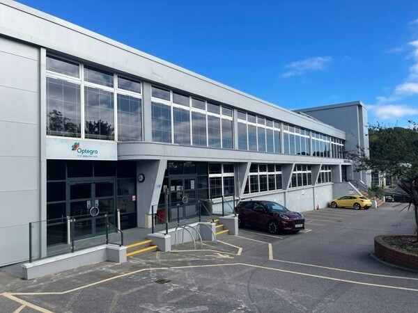 Sussex House, Crowhurst Rd, Brighton for lease - Building Photo - Image 2 of 12