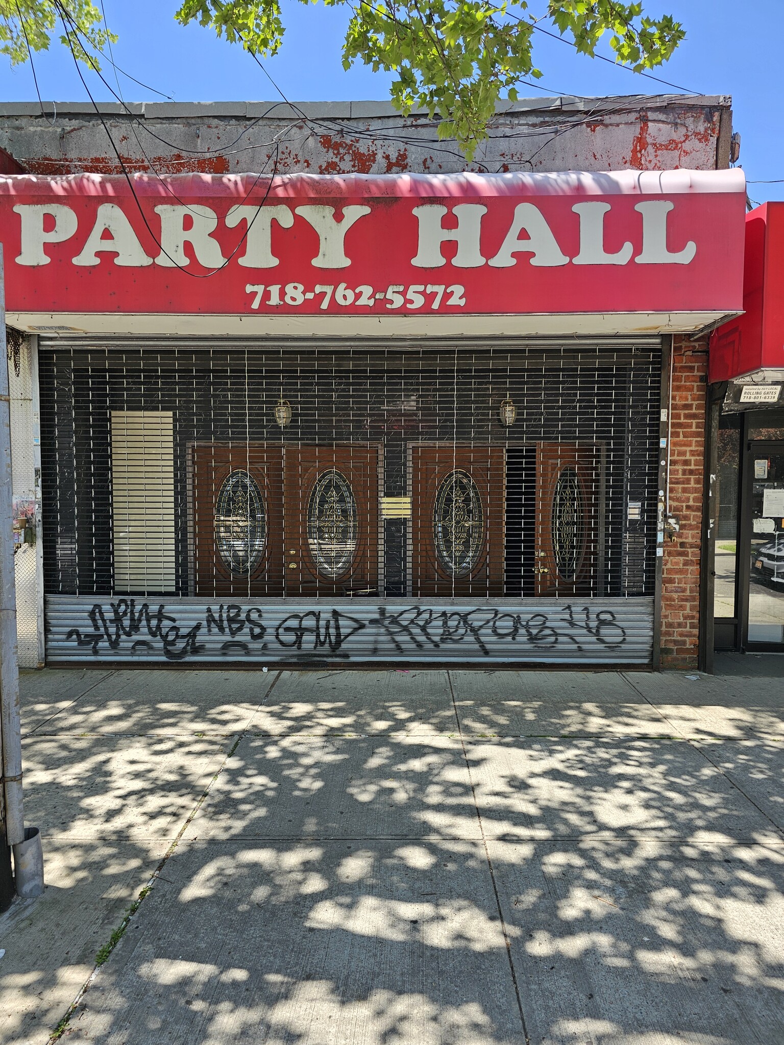 6802-6828 Fresh Meadow Ln, Fresh Meadows, NY à louer Photo du bâtiment- Image 1 de 4