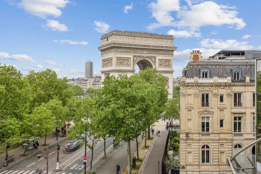 82 Avenue Marceau, Paris à louer - Photo du bâtiment - Image 1 de 13