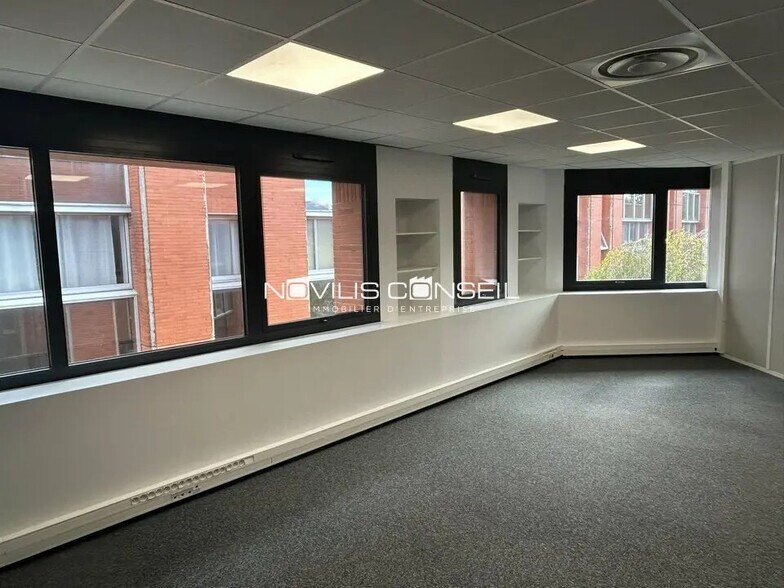 Bureau dans Labège à louer - Photo du bâtiment - Image 3 de 7