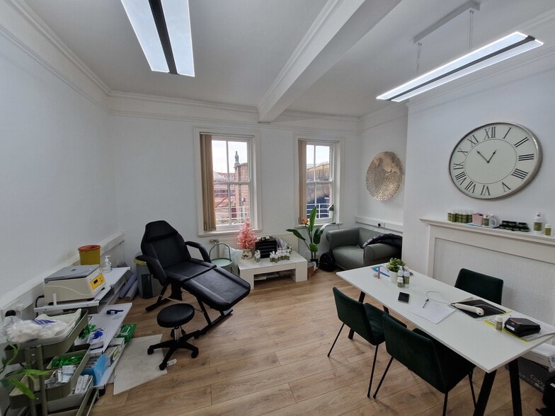 32 Friar Gate, Derby for sale - Building Photo - Image 2 of 17