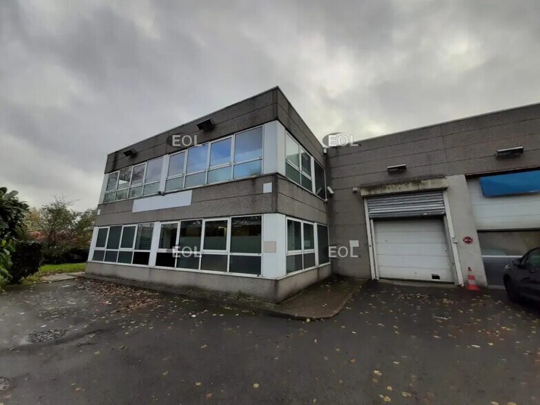 Flex dans Villejuif à louer - Photo du bâtiment - Image 1 de 11