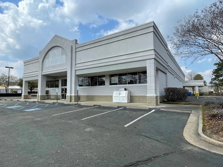 1600 E County Line Rd, Ridgeland, MS for sale - Building Photo - Image 2 of 4