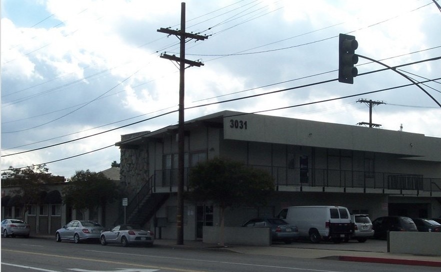 3017-3031 San Fernando Blvd, Burbank, CA à louer - Photo du bâtiment - Image 3 de 8
