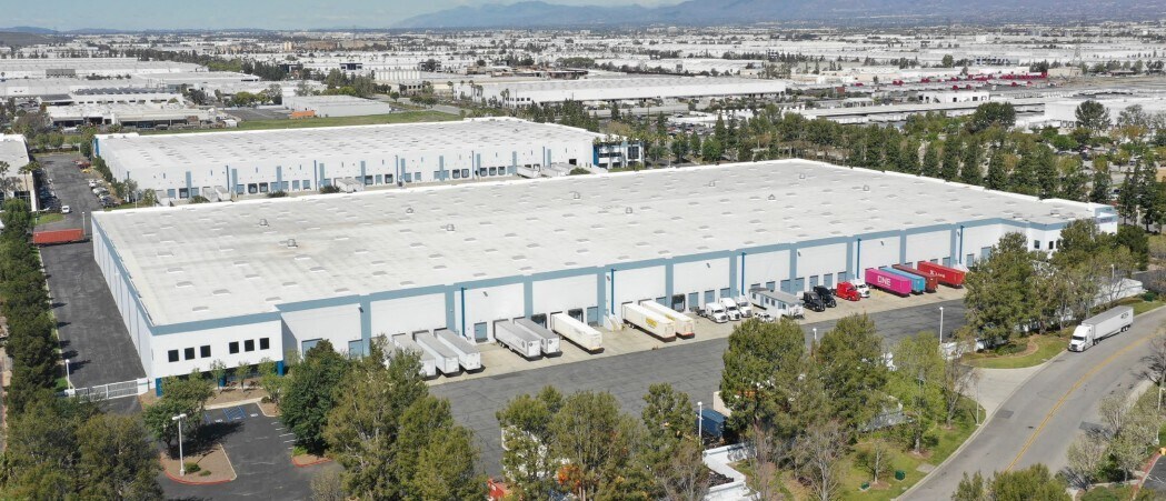 11754 Cabernet Dr, Fontana, CA à louer Aérien- Image 1 de 4