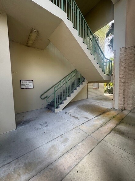 2295 SW Martin Hwy, Palm City, FL for lease - Building Photo - Image 3 of 7