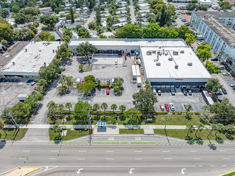 5150 N State Road 7, North Lauderdale, FL à louer - Photo du bâtiment - Image 2 de 12