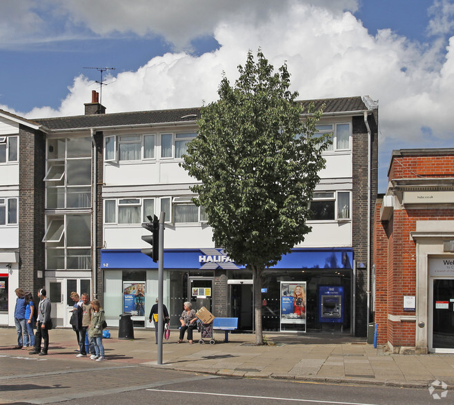 College Rd, Cheshunt à vendre - Photo principale - Image 1 de 1