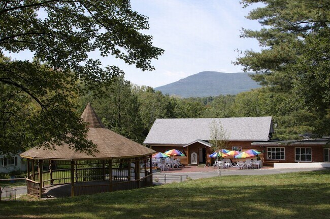 More details for 9 Solway Rd, Saugerties, NY - Specialty for Sale