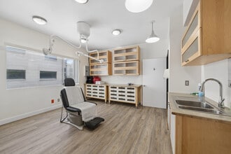 16250 Ventura Blvd, Encino, CA for lease Interior Photo- Image 1 of 13