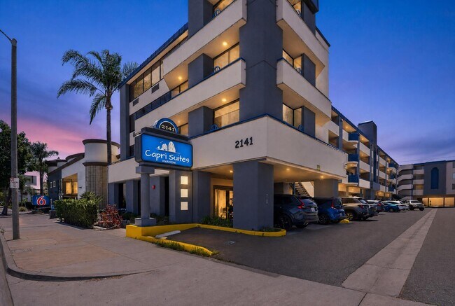 Plus de détails pour 2141 S Harbor Blvd, Anaheim, CA - Services hôteliers à vendre