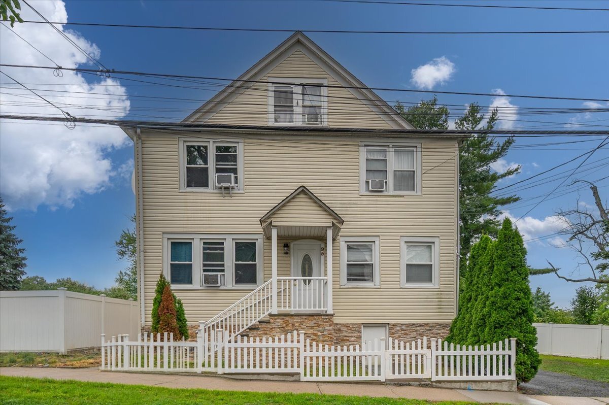 95 Grant St, Rye Brook, NY à vendre Photo principale- Image 1 de 25