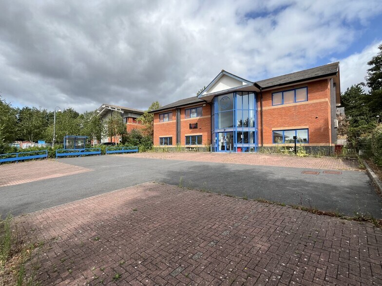 Emperor Way, Exeter for sale - Building Photo - Image 2 of 11