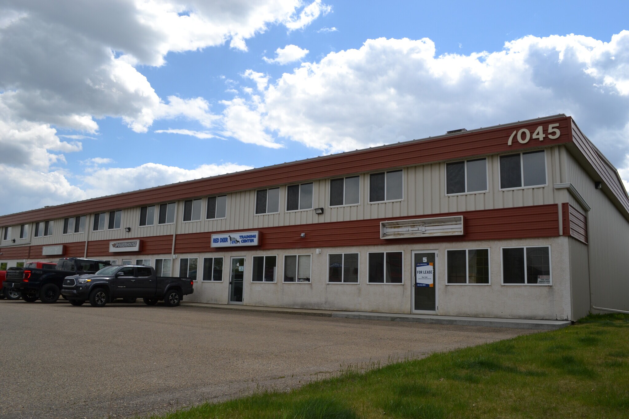 7045 Edgar Industrial Link, Red Deer, AB à vendre Photo du bâtiment- Image 1 de 1