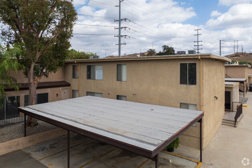 26087 Bouquet Canyon Rd, Santa Clarita, CA for sale - Building Photo - Image 2 of 4