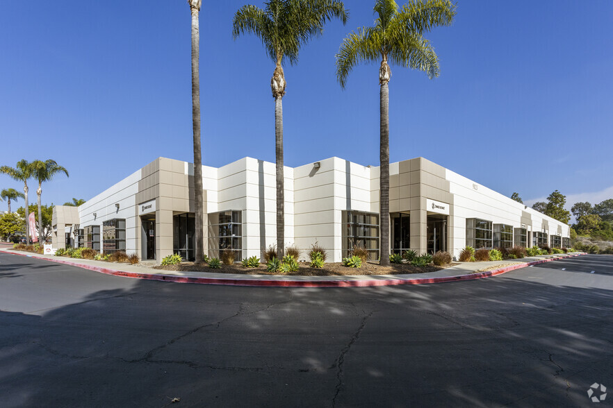 9823 Pacific Heights Blvd, San Diego, CA for lease - Building Photo - Image 3 of 7