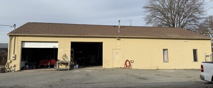 607 Copeland Dr, Hampton, VA à louer Photo du bâtiment- Image 2 de 3