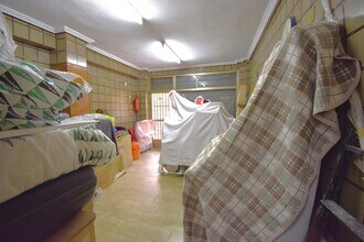 Retail in Alcalá de Henares, Madrid for lease Interior Photo- Image 2 of 2