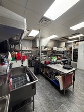 Cameron Heights Dr NW, Edmonton, AB for lease Interior Photo- Image 2 of 13