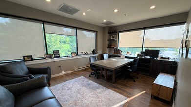 2851 Baglyos Cir, Bethlehem, PA for lease Interior Photo- Image 1 of 5