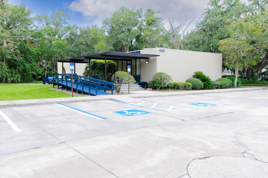 440 Kingsley Ave, Orange Park, FL for sale - Building Photo - Image 1 of 11