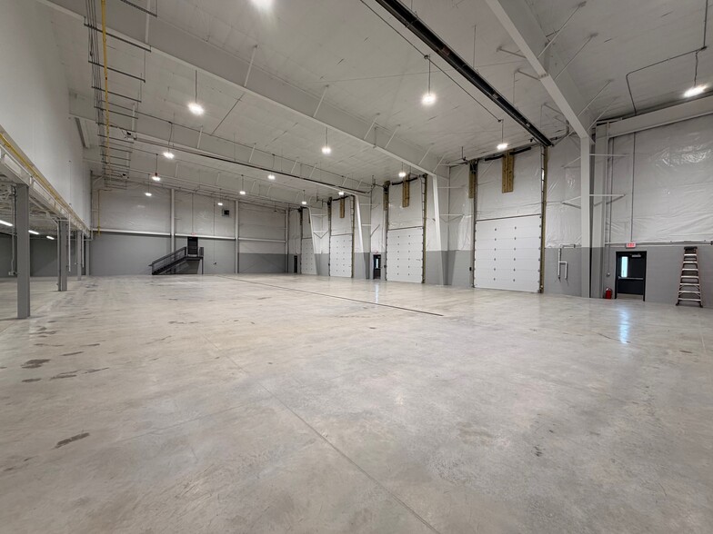 296 State St, Clairton, PA for lease - Building Photo - Image 3 of 10