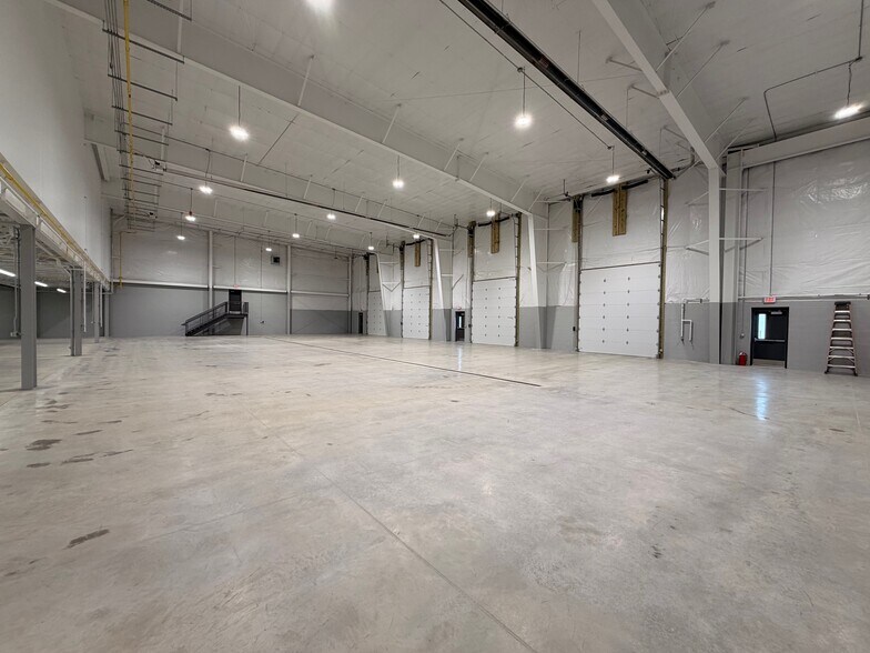 296 State St, Clairton, PA à louer - Photo du bâtiment - Image 3 de 10