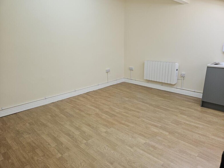 53 High St, Buxton à louer - Photo du bâtiment - Image 2 de 5