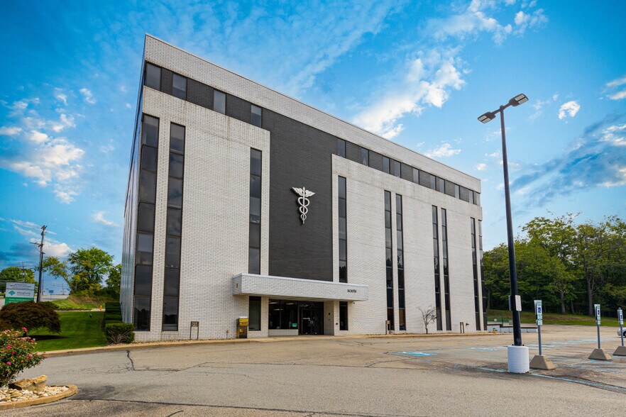 2550 Mosside Blvd, Monroeville, PA à louer - Photo du bâtiment - Image 2 de 12