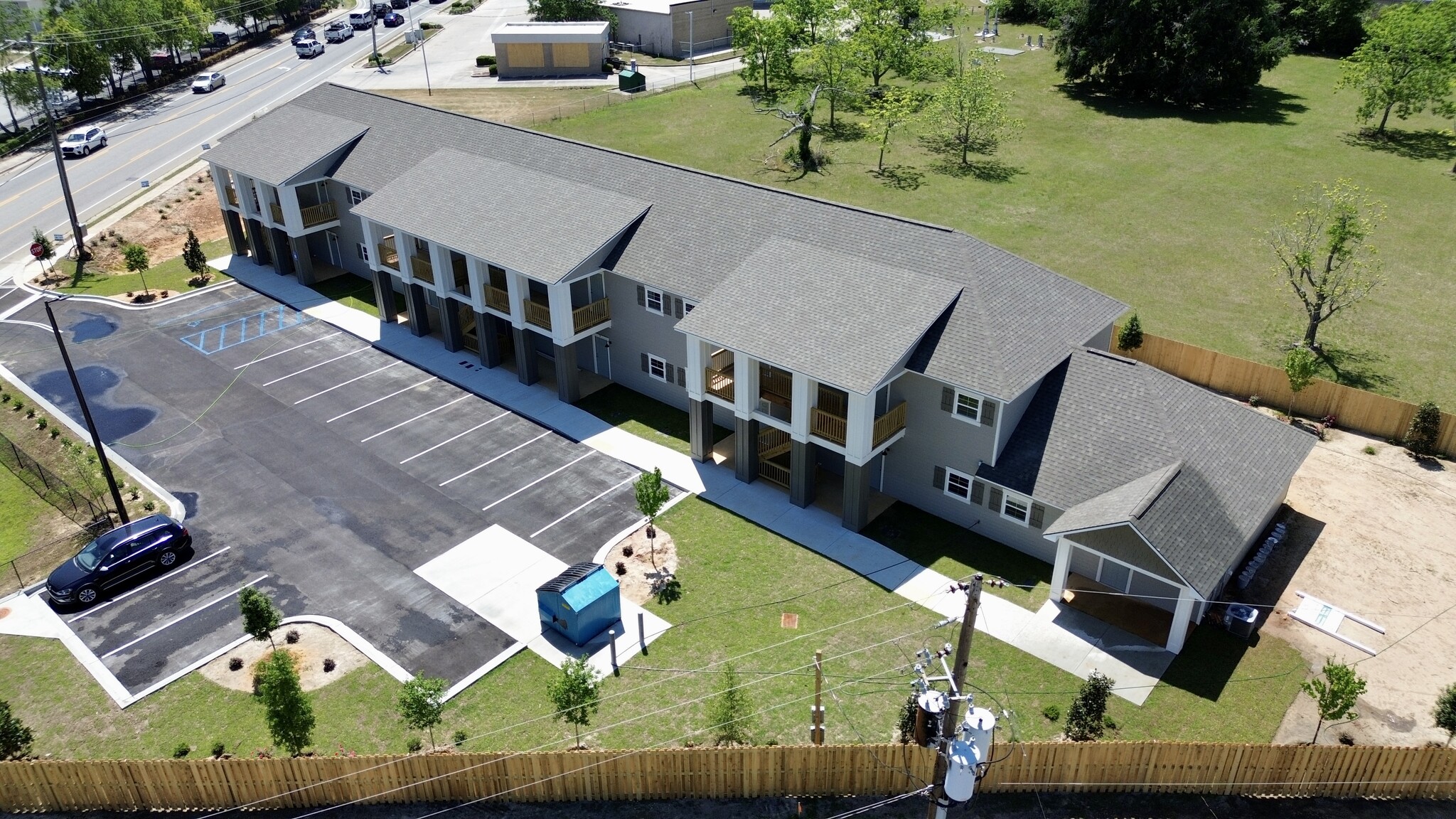 1604 Lankford Dr, Valdosta, GA for sale Primary Photo- Image 1 of 40