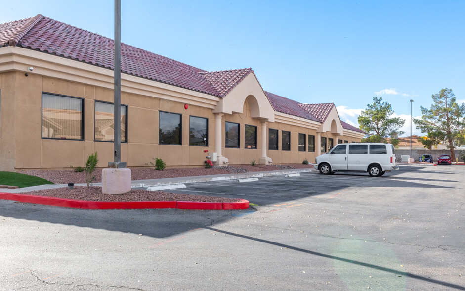 1901-1903 S Jones Blvd, Las Vegas, NV for sale - Building Photo - Image 2 of 15