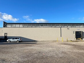 2225 Colonial Ave, Erie, PA à louer Photo du bâtiment- Image 1 de 13