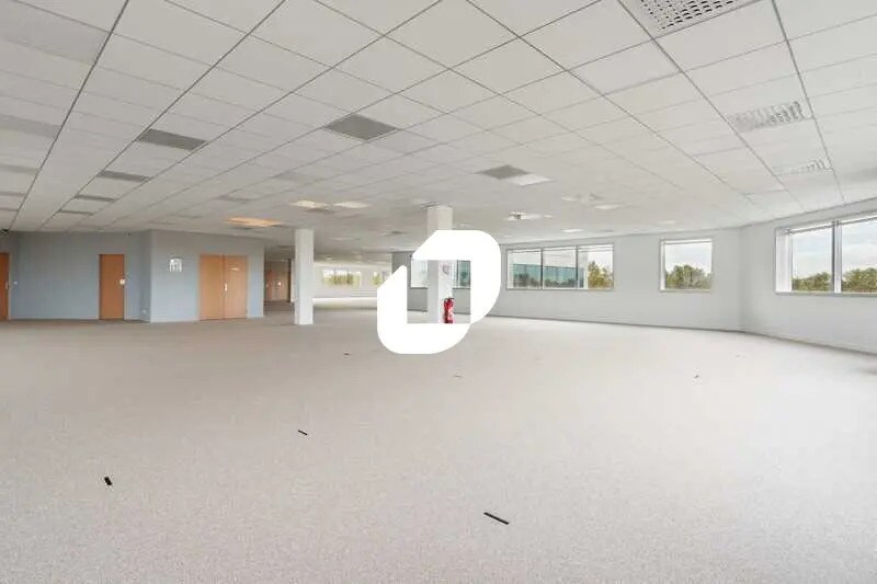 Bureau dans Villepinte à louer Photo du bâtiment- Image 1 de 14