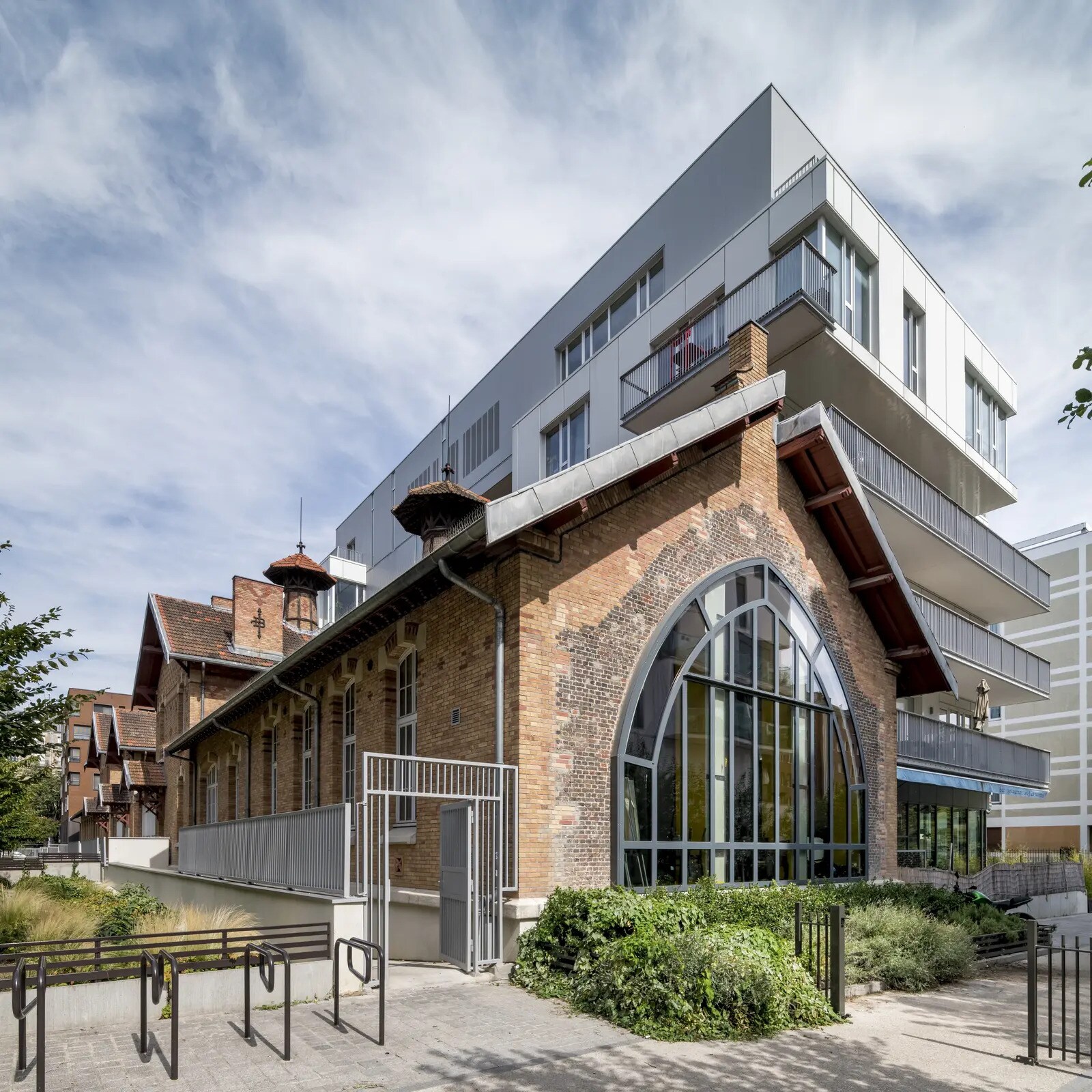 130 Rue De Lourmel, Paris for lease Building Photo- Image 1 of 4