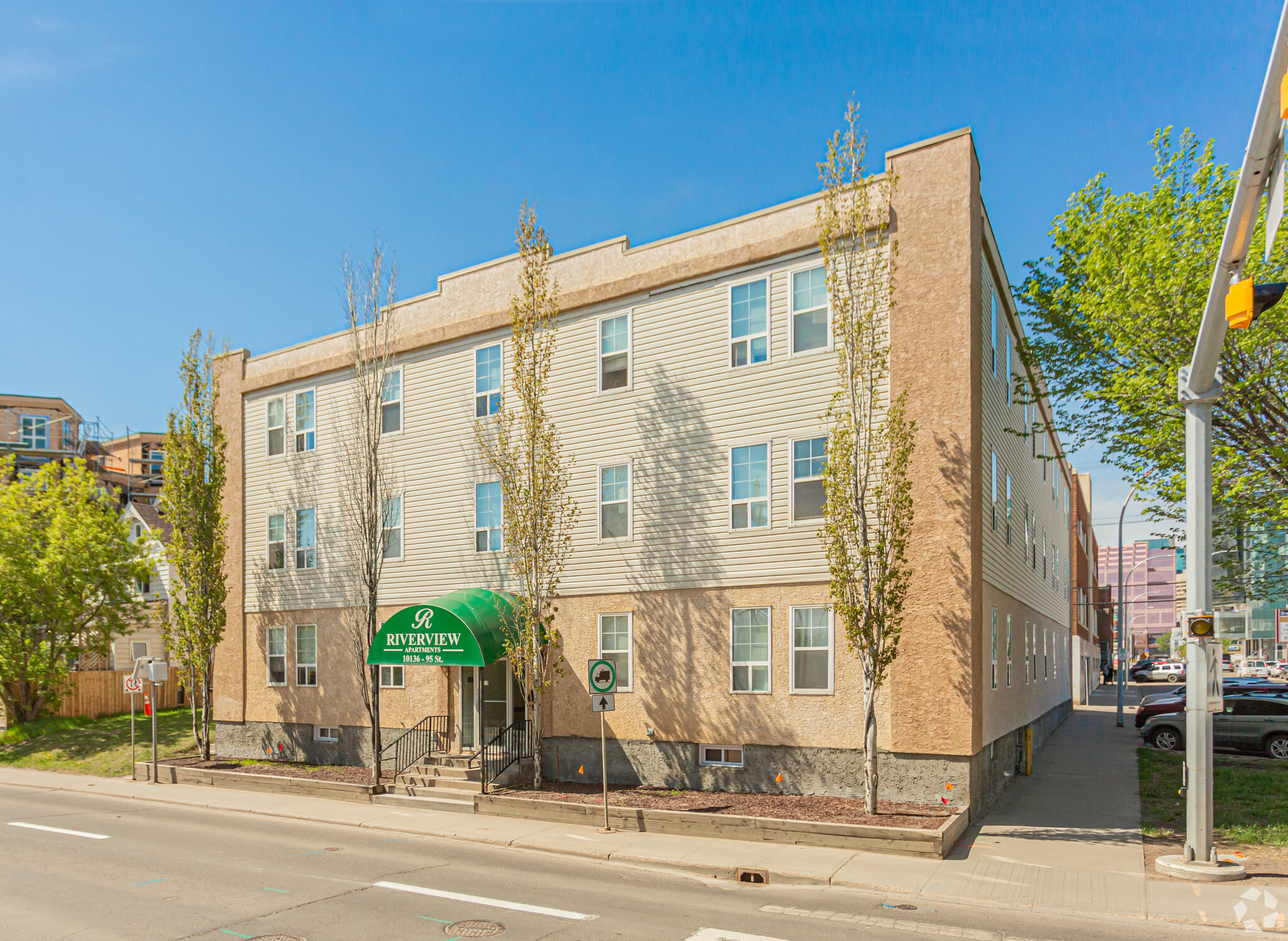 10136 95th St NW, Edmonton, AB for sale Primary Photo- Image 1 of 1