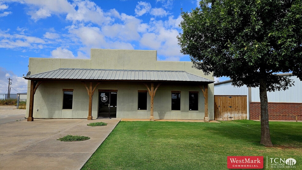 8226 Valencia Ave, Lubbock, TX for lease - Building Photo - Image 1 of 2