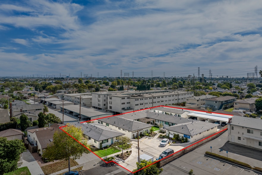 17302 Ermanita Ave, Torrance, CA à vendre - Photo du bâtiment - Image 3 de 27