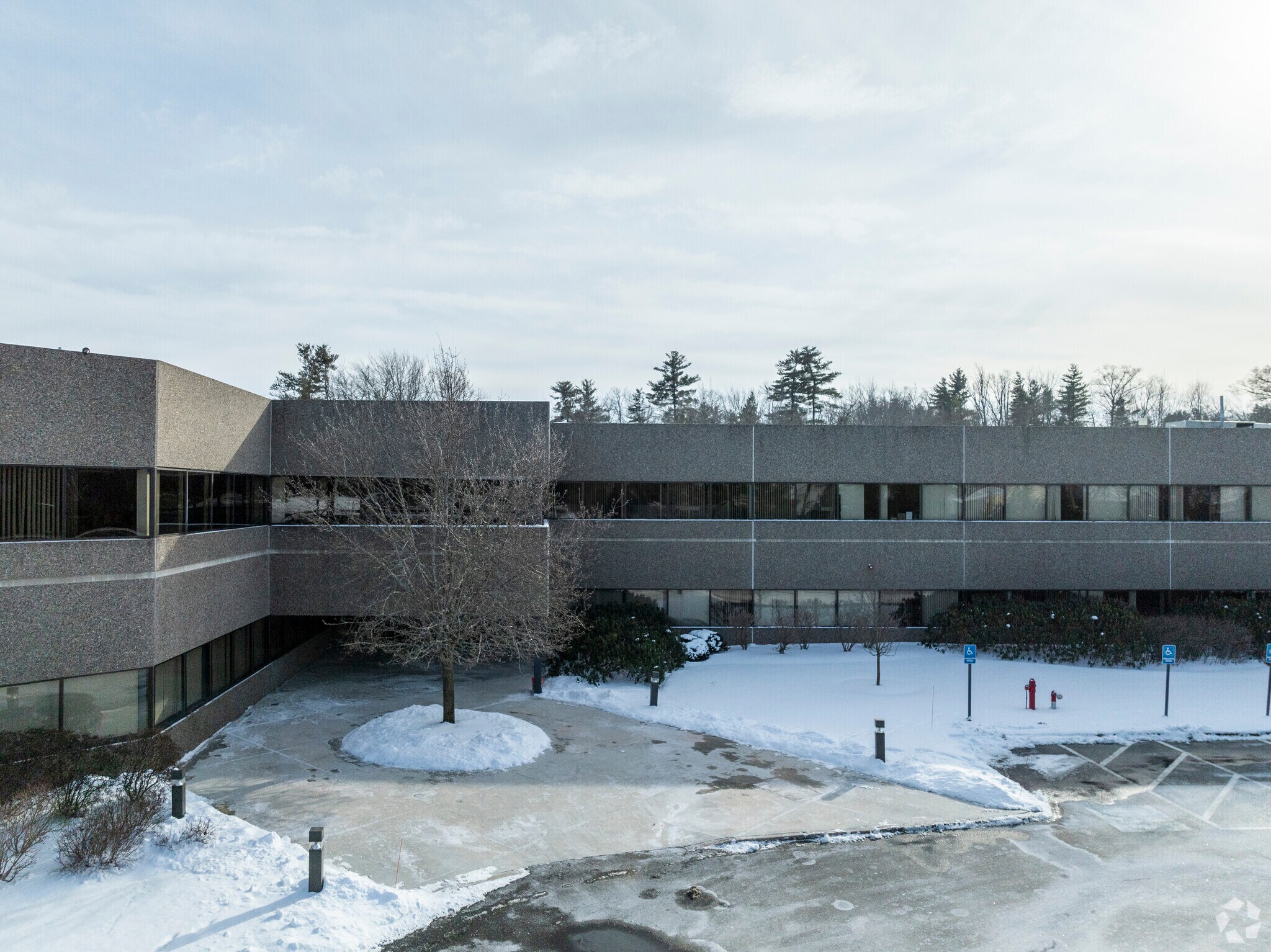 4 Bedford Farms Dr, Bedford, NH à louer Photo du bâtiment- Image 1 de 10