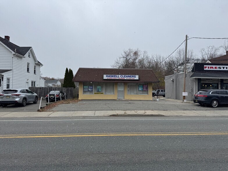901 Ringwood Ave, Haskell, NJ à vendre - Photo du bâtiment - Image 1 de 5