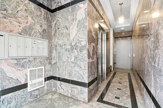 27 Smith St, Brooklyn, NY for lease Interior Photo- Image 2 of 12