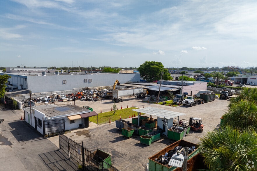 14569 NW 25th Ave, Opa Locka, FL for sale - Primary Photo - Image 1 of 6