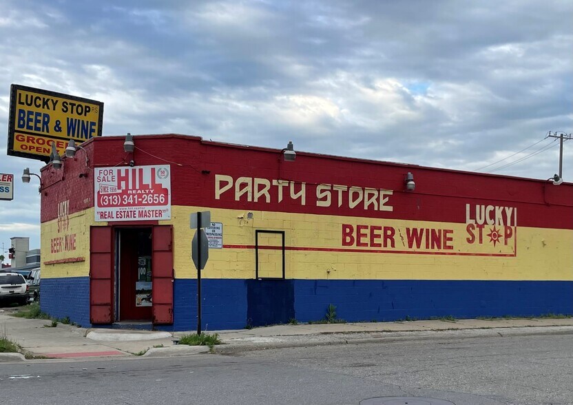 8065 W 8 Mile Rd, Detroit, MI à vendre - Photo du bâtiment - Image 1 de 1